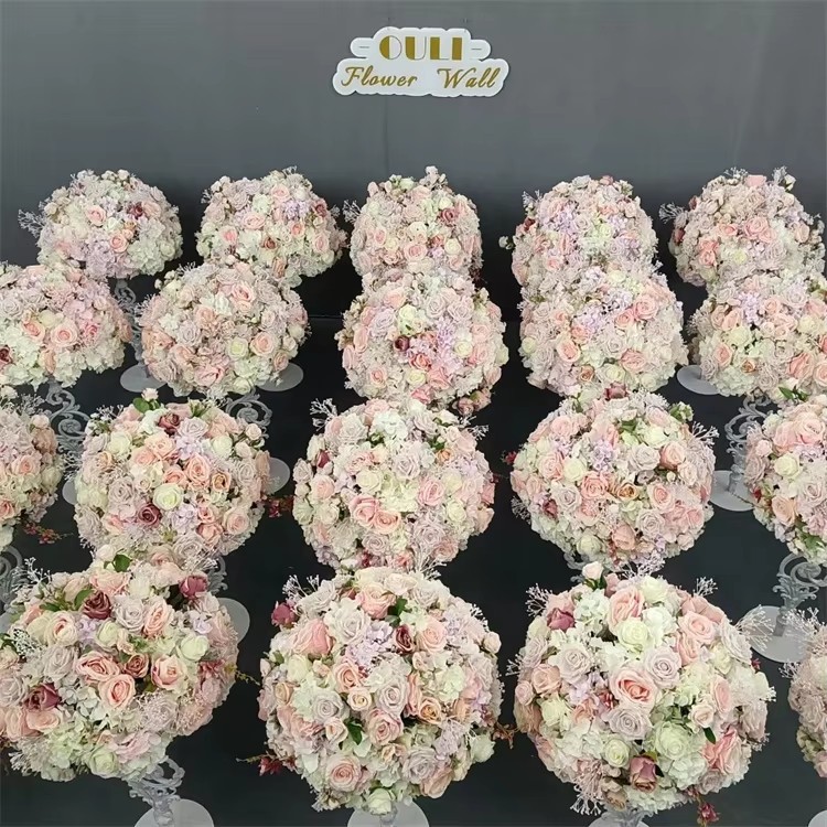 Enkelt recept för konstgjorda pionblomma bollens mittstycken