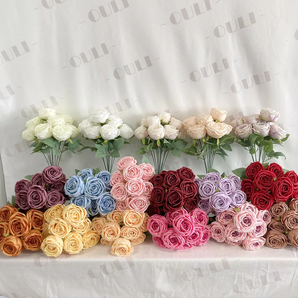 9 huvuden Artificial Rose Bouquet